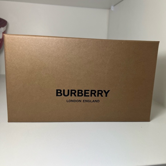 Burberry Hannah Envelope Wallet Handbag Shoulder Bag Strap Nova Check Leather - Picture 15 of 16